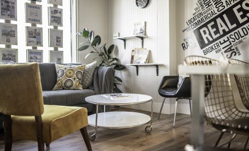 The Jennifer Handley and Simon Hunt - Nanton Re/max First Realty Nanton