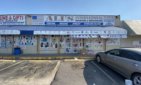 Ali's International