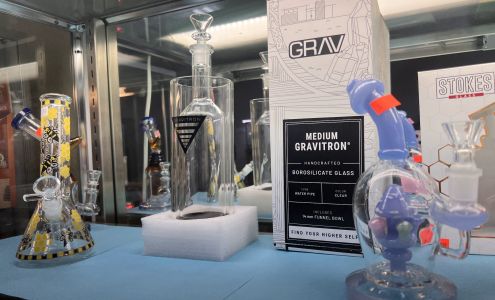 J&J'R Smoke and Vape Shop