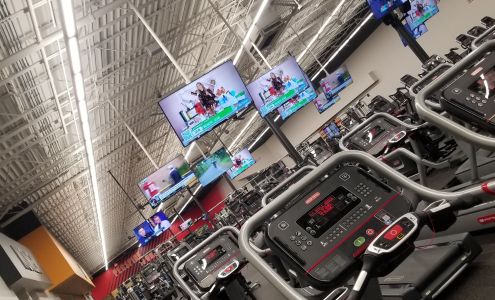 Crunch Fitness - Wichita Falls