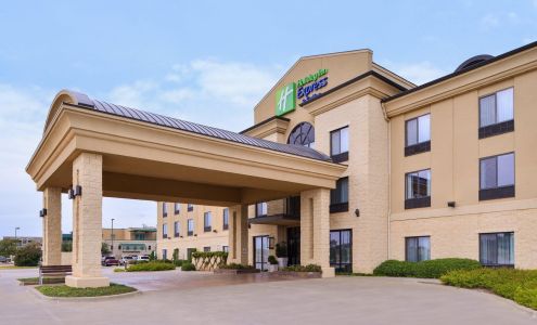 Holiday Inn Express & Suites Wichita Falls by IHG