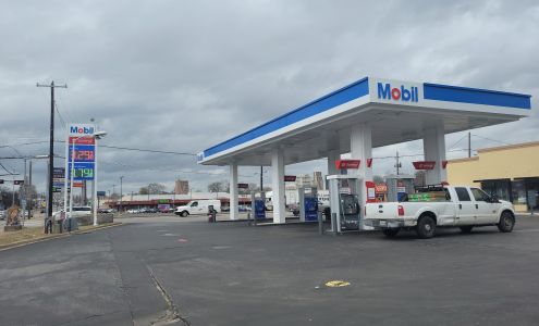 Front Beckham Shopping Center