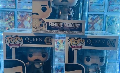 D J's Sports Cards Comics