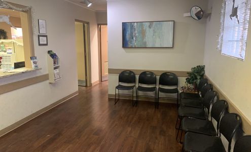 Vickers and Minton EyeCare (Court St Office)