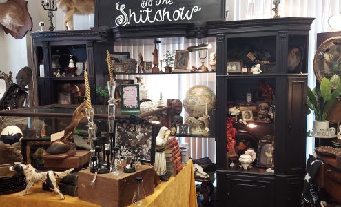 The Parlour Antiques and Oddities