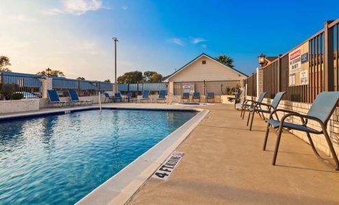 Best Western Regency Inn & Suites