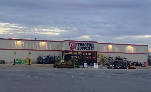 Tractor Supply Gonzales