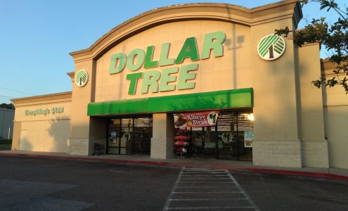 Pine Hollow Shopping Center