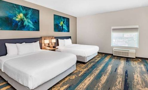 La Quinta Inn & Suites by Wyndham Galveston Island North