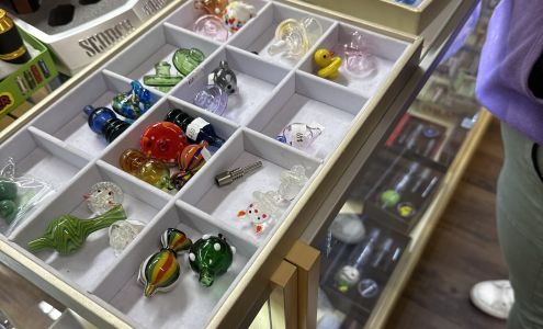 Mary Janes Boutique & Shop