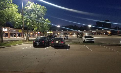 Willow Creek Shopping Center