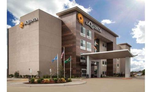 La Quinta Inn & Suites by Wyndham Owasso