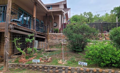 Blue Eyed Coyote Guest House BnB Medicine Park