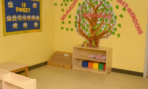 La Petite Academy of James Island