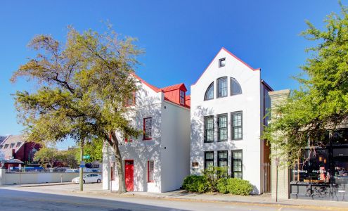 The Charleston Chestnut Mansion