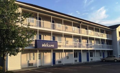 InTown Suites Extended Stay North Charleston SC - Rivers Ave
