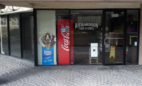 Sara's Deli & Catering