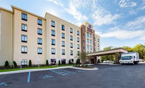 Comfort Suites