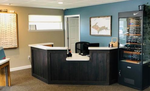 Gladstone Eye Care 20 S 10th St, Gladstone Michigan 49837