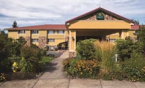 Best Western Plus Parkway Inn