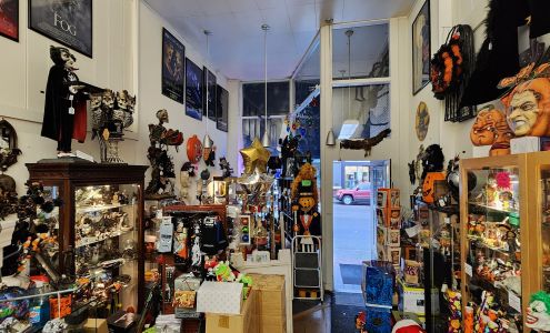 Odditorium & Curiosities