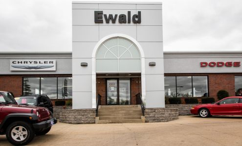 Ewald Chrysler Jeep Dodge Ram Oconomowoc Service Repair and Tire Center