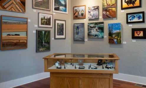 Red Trillium Gallery