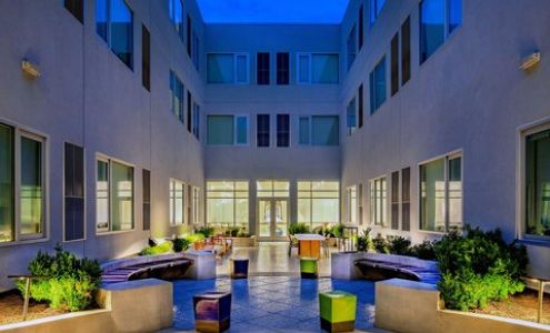 Element Hampton Peninsula Town Center