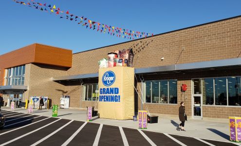 Riverpointe Shopping Center (formerly Riverdale Shopping Center)