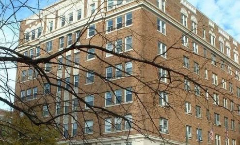 The Knickerbocker on the Lake