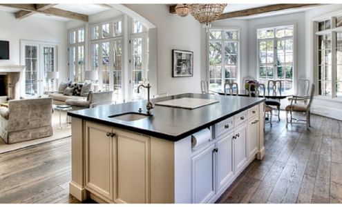 Award Kitchen & Bath