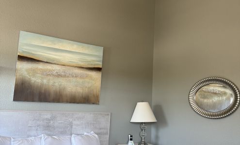 Price Pointe Inn & Sportz Lounge