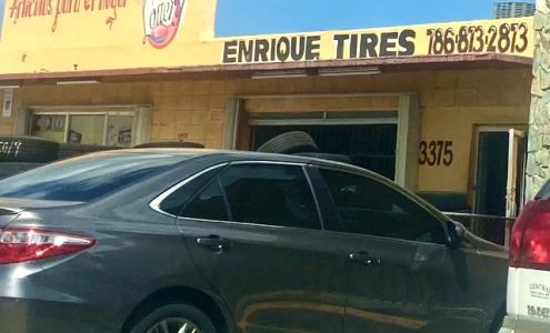 Enrique Tires