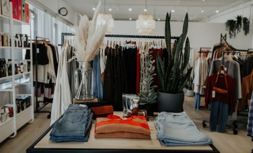 Studio South West Salon & Shop 396 Centre St, Shaunavon Saskatchewan S0N 2M0