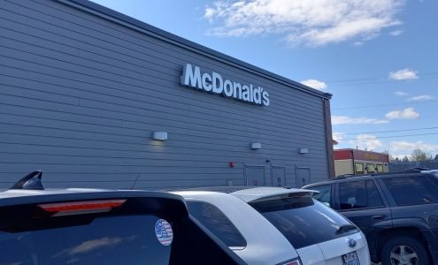 Heritage Village Shopping Center