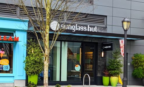 Sunglass Hut