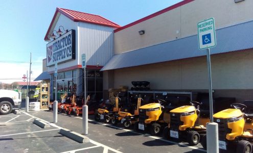 Tractor Supply New Boston