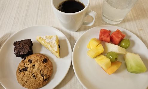 Ida and Cecil Green Faculty Club