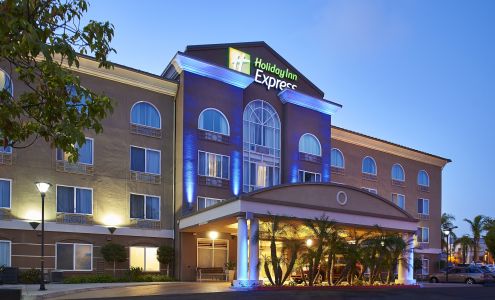 Holiday Inn Express & Suites San Diego-Sorrento Valley by IHG