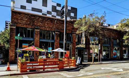 Creative Growth Art Center