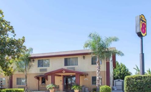Super 8 by Wyndham Selma/Fresno Area