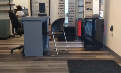 Dr Kristen Lee & Dr Reiner & Assoc, Optometrists