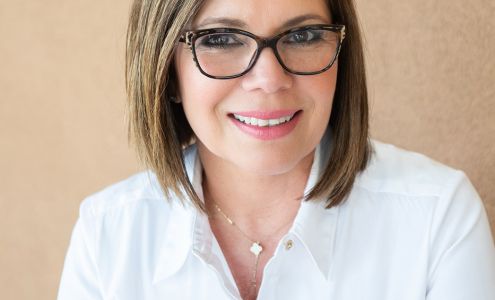 Sandra Vivian, Realtor