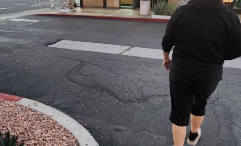 Floral park promenade