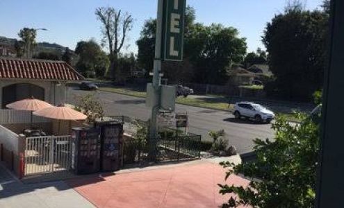 Beach-La Habra Motel
