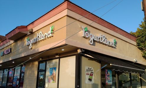 Newport & Walnut Center