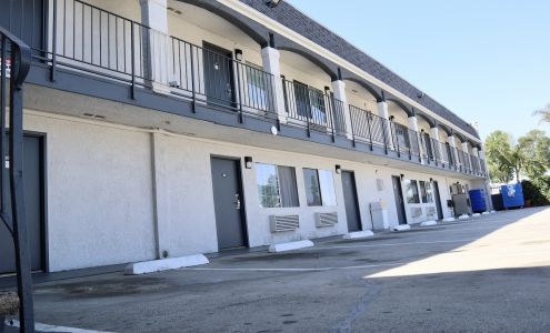 Value Inn Bellflower