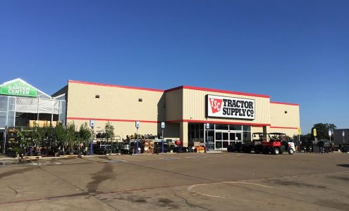 Tractor Supply Crockett