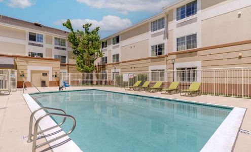 Extended Stay America - Pleasanton - Chabot Dr.
