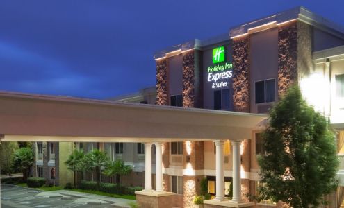 Holiday Inn Express & Suites Livermore by IHG